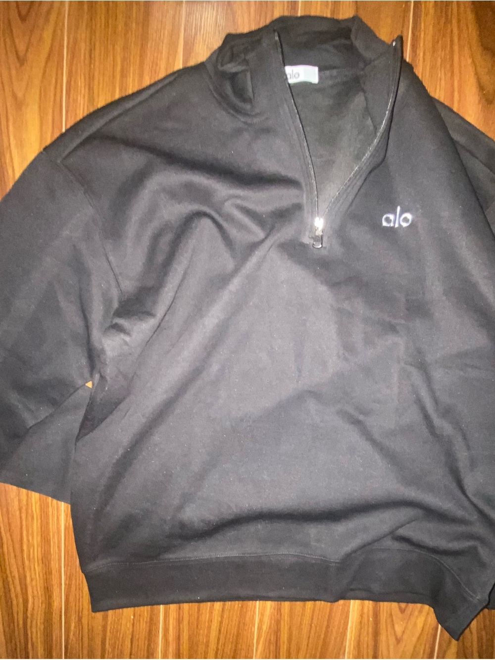 Like ALO Yoga Men’s Black Half-Zip Pullover